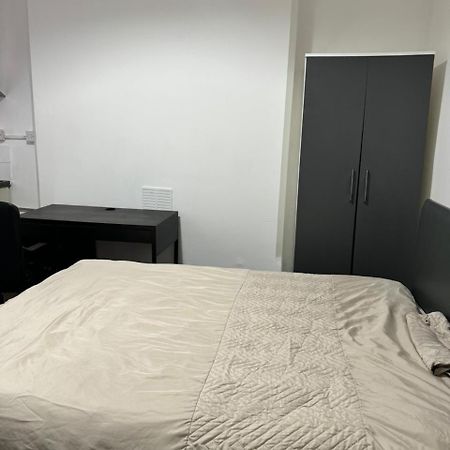 Nice Ensuite Near Cricket Ground Nottingham Exteriör bild